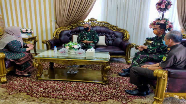 Danrem 042 Gapu Bersama Bupati Muaro Jambi Bahas Penanganan Covid-19