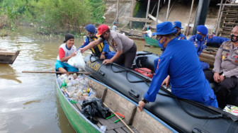 Keluarga Besar IKBTP Alumni Akpol 1994 Polda Jambi Bagikan Ratusan Paket Sembako