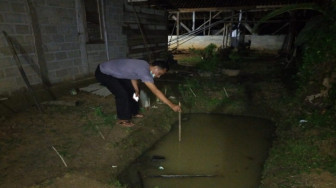 Miris, Ayah Temukan Anaknya Tewas Didalam Septic Tank