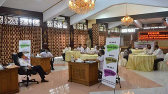 Bupati Batang Hari Rapat Bersama Mensos