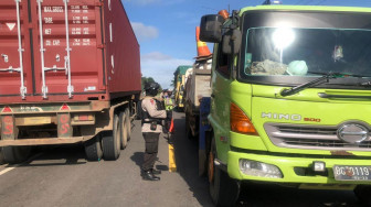 Personel Brimob Diturunkan Amankan Pos Perbatasan
