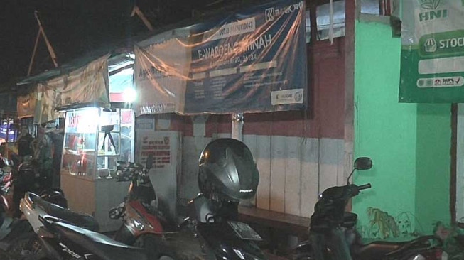 Buruh Asal Jambi Hebohkan Lelang Motor Listrik Bertanda Tangan Jokowi