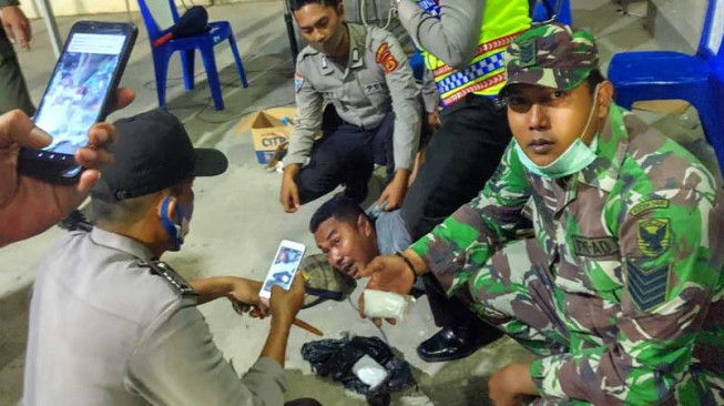 Petugas Pos Covid-19 Tangkap Bandar Sabu Asal Legok
