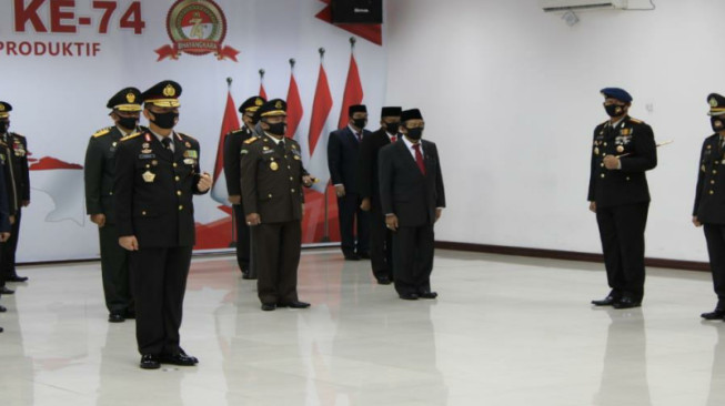 Brimob Jambi Ikuti Upacara Hari Bhayangkara ke-74 Secara Virtual di Mapolda Jambi
