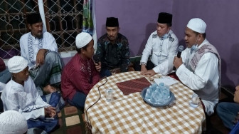 Al Haris Bersama Ketua MUI Islamkan Sembilan Anak SAD