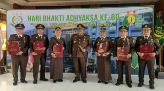 Enam Pegawai Kejari Batanghari Dapat Penghargaan Satya Lencana