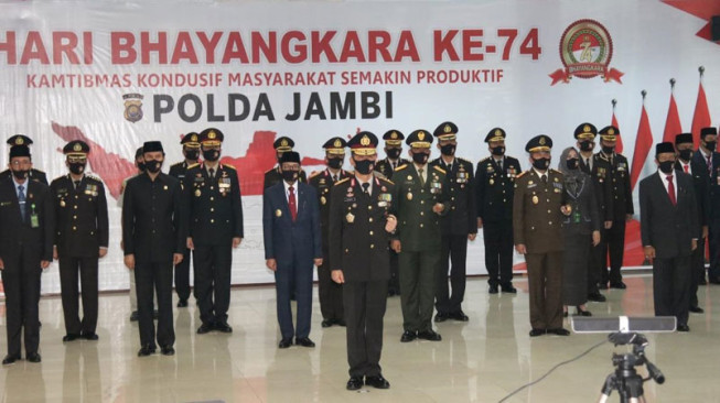 Kapolda Jambi Ikuti Upacara HUT ke-74 Bhayangkara secara Virtual