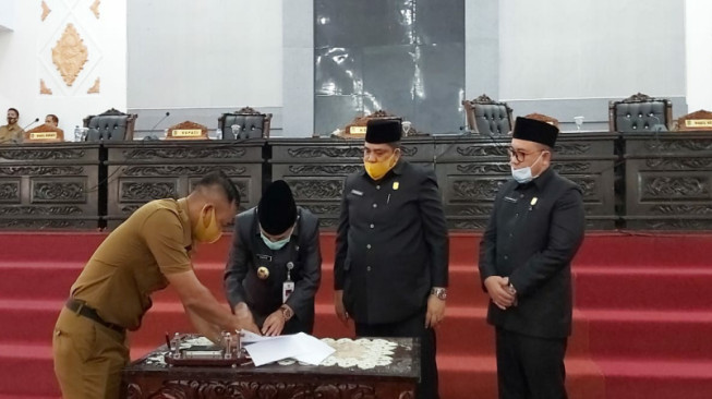Sembilan Fraksi DPRD Merangin Setujui LKPJ Bupati 2019