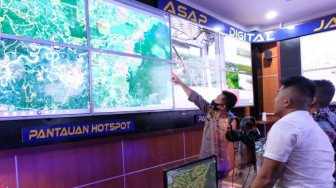 Kapolda Jambi Cek Perkembangan Hotspot Karhutla Melalui Aplikasi Asap Digital