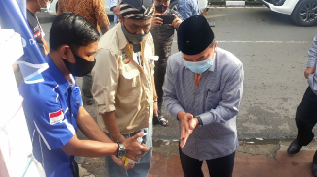 Taati Protokol Covid-19, Haris-Sani Hadiri Pelantikan Tim Koalisi Partai