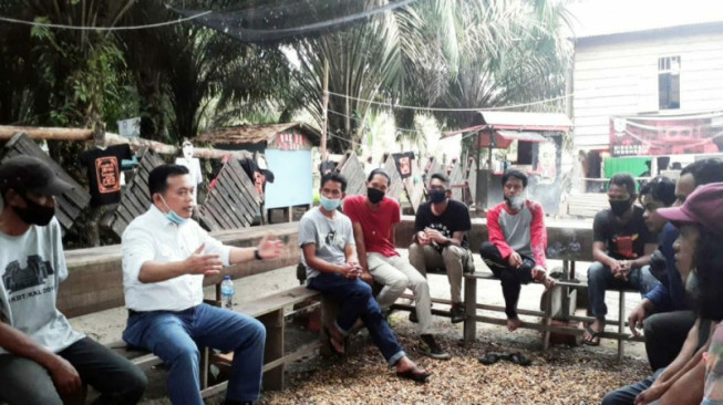 Berkunjung ke Kedai Menapo Muaro Jambi, Al Haris 'Diserbu' Millenial