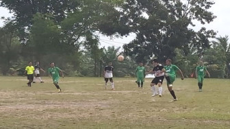 Lihat Al Haris Main Bola, Penonton Berdecak Kagum