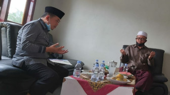 Sambangi Kediaman Pimpinan Ponpes Al Ikhlas Bungo, Al Haris : Do’akan Saya yang Terbaik