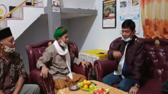 Pengasuh Ponpes Al Hidayah Rantau Rasau Tanjabtim Doakan Fachrori-Syafril Menang