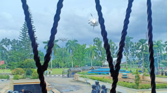 Ada Tembakan Senjata Api Saat Demo di Gedung DPRD Provinsi Jambi