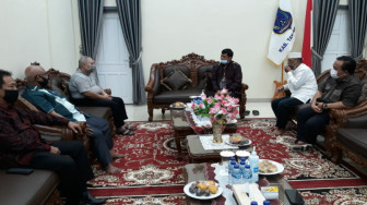 Ketua BMKJ Nasional Syafril Nursal Lakukan Pertemuan dengan Bupati Tanjabbar