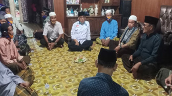 Mohon Restu Warga Kuala Jambi, Al Haris Sambangi Kediaman Ketua Media Center R2