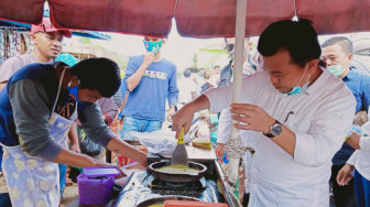 Berkunjung ke Sarolangun, Al Haris Dikerumuni Emak-Emak