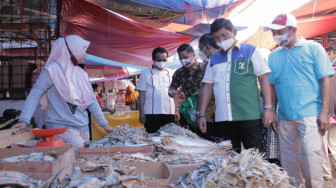 Blusukan ke Pasar Baru Bangko, Syafril Nursal Serap Aspirasi Pedagang