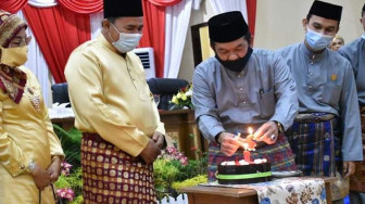 Peltu Bupati Hadiri Paripurna HUT ke-21 Kabupaten Sarolangun