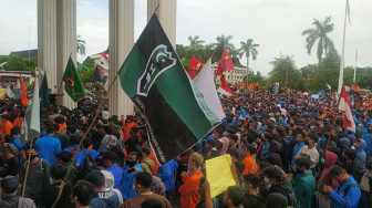 Penolakan UU Cipta Kerja Berlanjut, Ribuan Mahasiswa dan Pelajar di Jambi Turun ke Jalan