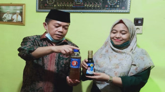 Silaturrahmi dengan Tukang Jamu, Al Haris Kenalkan Ramuan Daun Sungkai