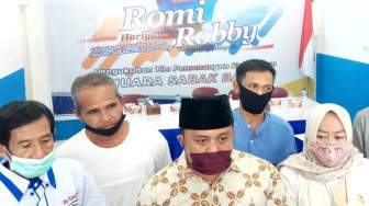 Romi - Robby Figur Layak Pimpin Tanjabtim Dua Periode
