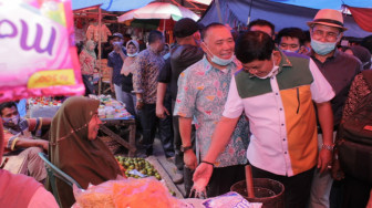 Blusukan Syafril di Pasar Tamiai Disambut Antusias Pedagang