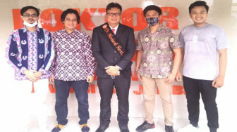 Direktur Media Center FU-SN Rih Gelar Doktor dari Universitas Jambi