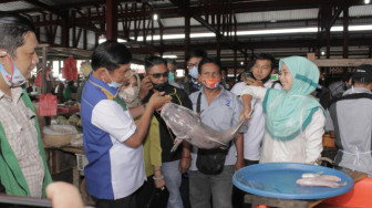 Perhatikan Fasilitas Pasar Aurduri, Pedagang Wajib Coblos Fachrori-Syafil