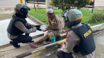 Polwan Dit Samapta Polda Jambi Berbagi, Jumat Berkah