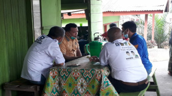 Sarapan di Warung Tepi Jalan, Al Haris Pesan Lontong