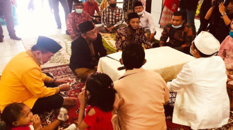 Jelang Debat, Romi Sempatkan Jadi Saksi Nikah Sahabat Bersama Alharis