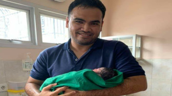 Rendra Umumkan Nama Cucu Pertama Usman Ermulan