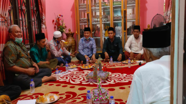 Al Haris Silaturahmi dengan Tokoh Masyarakat Sungaiabang