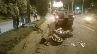 Vixion Tabrak Carry, Maulana Tewas