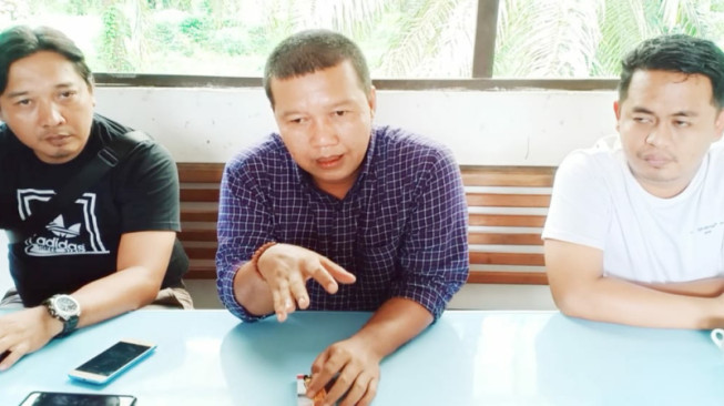 Menang Telak Lewat Jalur Independen, Romi - Robby Luar Biasa.....