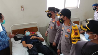 Wakapolda Jambi Cek Personel Satbrimob Polda Sumsel yang Mengalami Kecelakaan