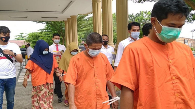 Ibu dan Anak Jadi Kurir Sabu