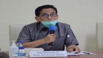 Bakri Perjuangkan Jalan Rusak di Tanjabtim ke Pemerintah Pusat
