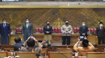 Paripurna DPR RI Setujui Listyo Sigit Prabowo Jadi Kapolri