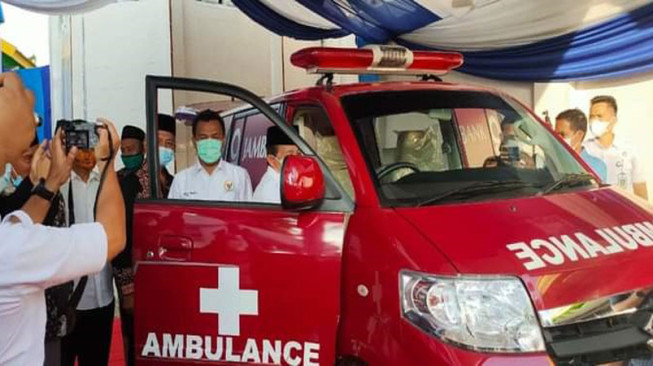 Hasbi Anshory Bangga, Bank Jambi Kasih Bantuan Ambulan Gratis