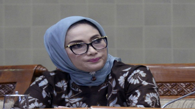 Lucy Kurniasari : Kebijakan Penanganan Covid-19 Setengah Hati