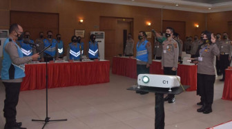 Panitia dan Peserta Seleksi Dikbangum Sespimen dan Sespima Disumpah