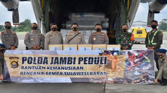 Wakapolda Jambi Lepas Bansos Bencana Gempa Sulbar dan Banjir Kalsel