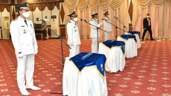 UAS - Hairan dan Fadhil - Bakhtiar Resmi Jadi Bupati
