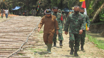 Dinas PUPR Turunkan Alat Berat Buka Jalan Tembus Sungaiterap - Sungaigelam