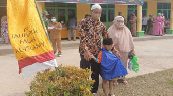 Warga Apresiasi Sunatan Massal TMMD 110 Kodim Batanghari