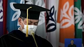 Peroleh Gelar Doktor Honoris Causa dari IPB, Letjen TNI Doni Monardo Menangis