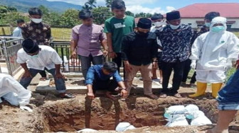 Keluarga Tolak Jamiyah Meninggal Karena Covid-19 Tanpa Swab